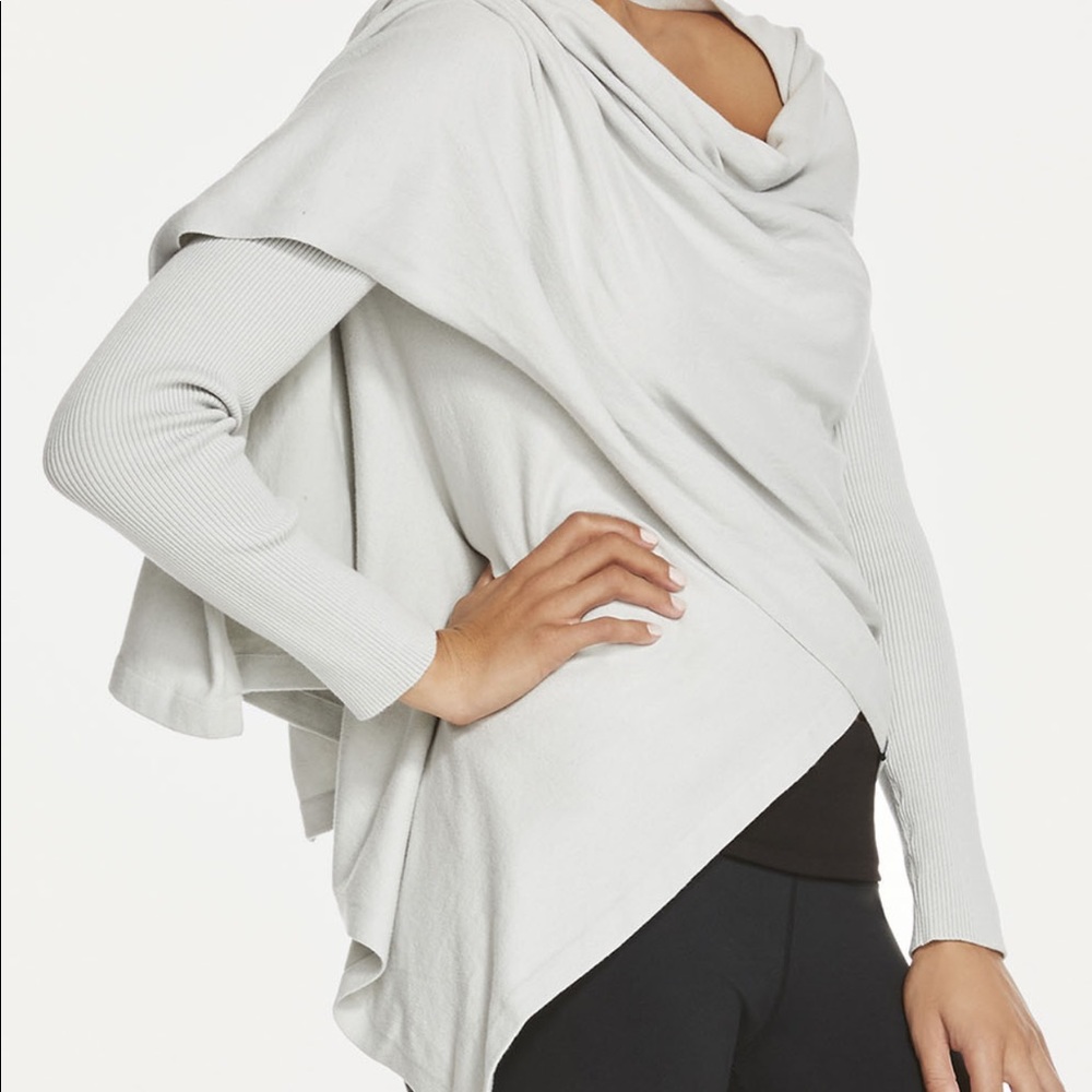 NWT Fabletics Savanna Wrap Shrug